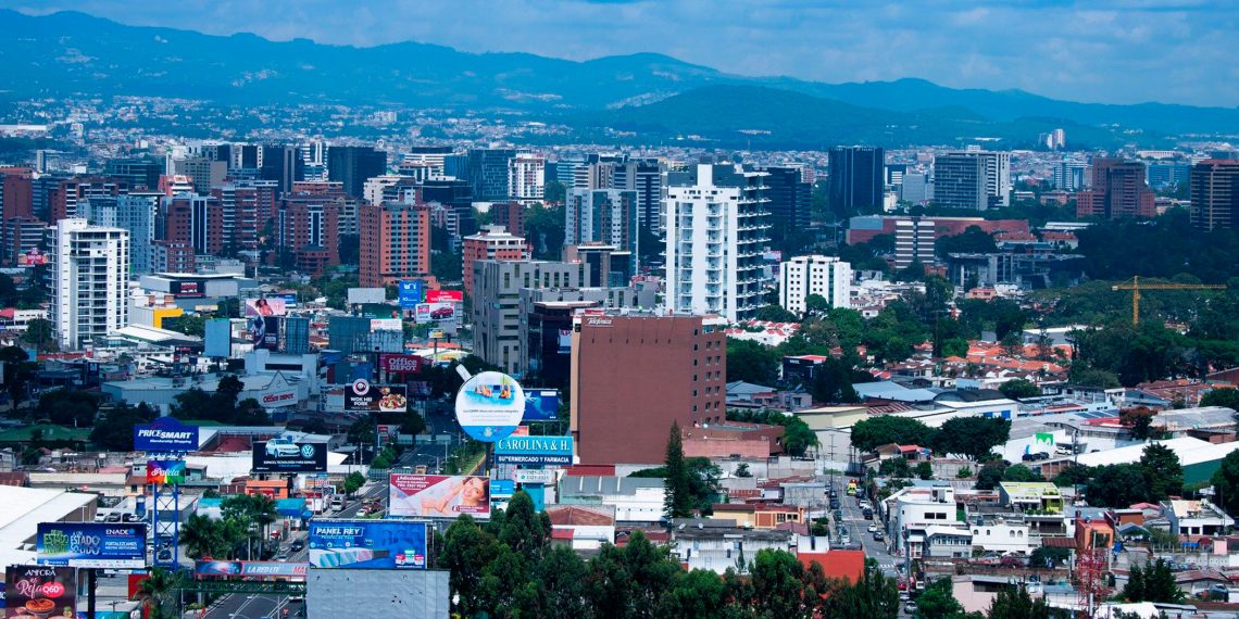 Guatemala mejoró en los últimos años su valoración en tres calificadoras de riesgo