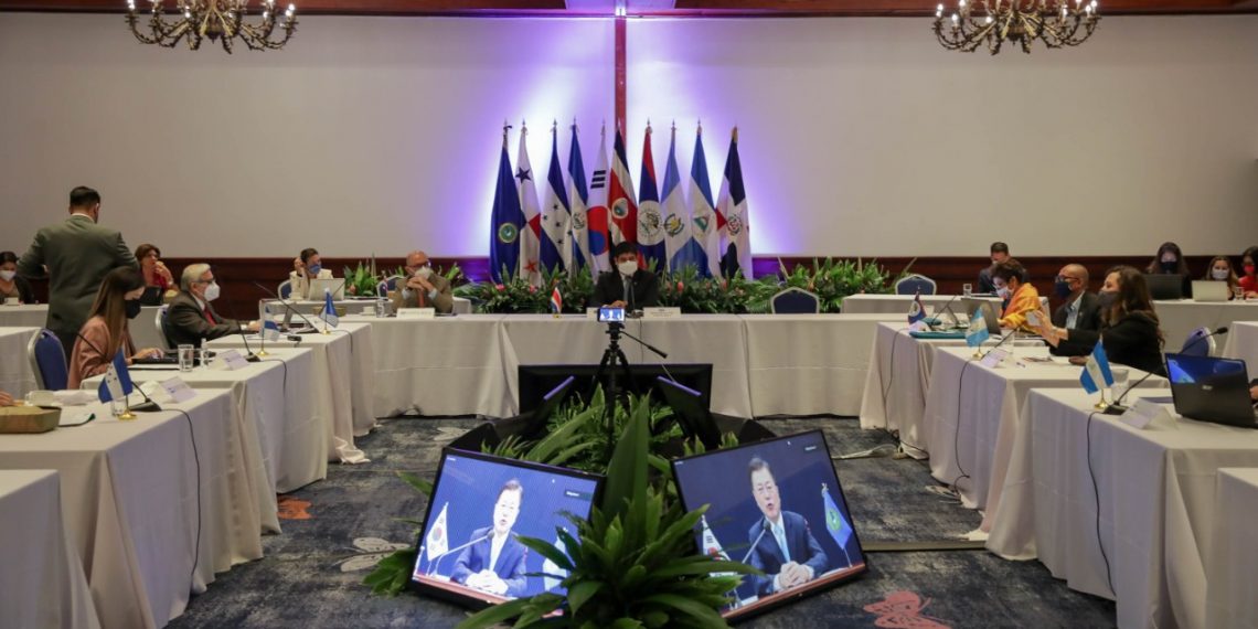 Guatemala inicia la presidencia “pro tempore” del Sica
