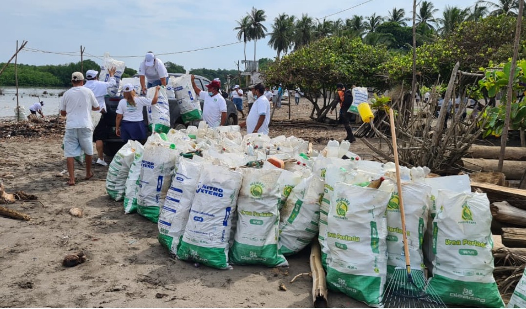Recolectan 65 toneladas de desechos durante jornadas de limpieza en playas