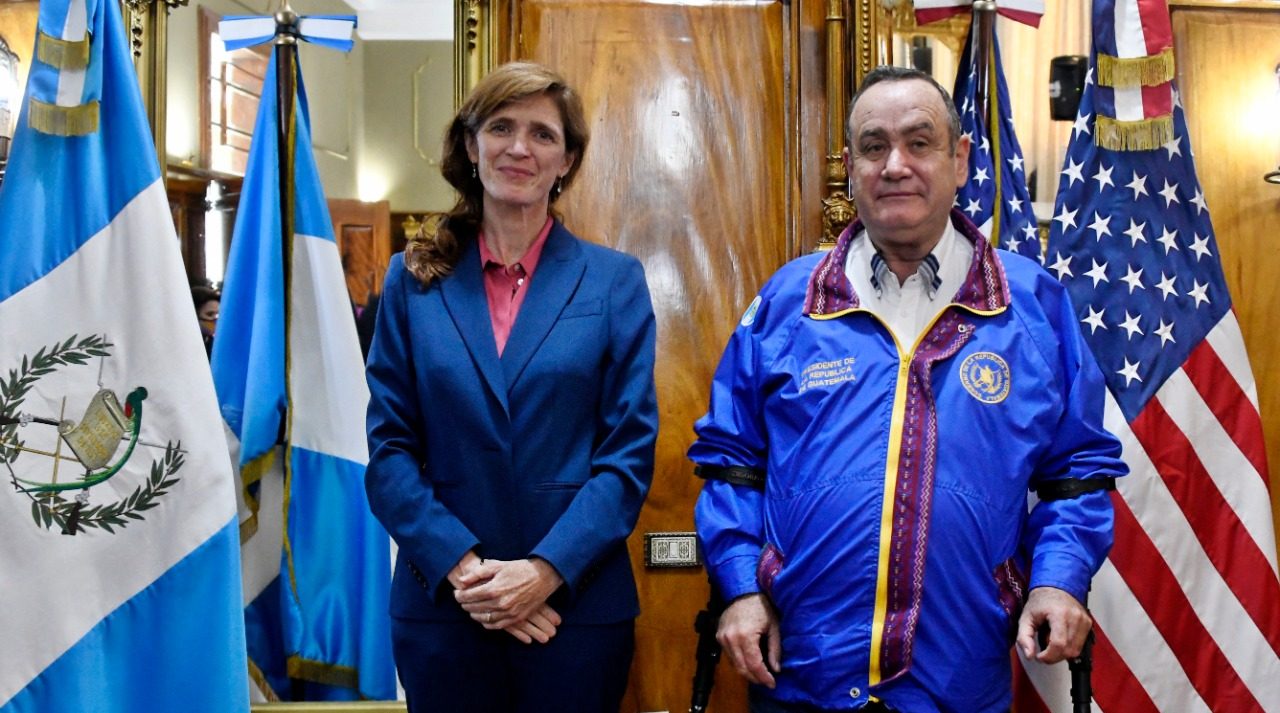 Presidente Giammattei se reúne con administradora de USAID