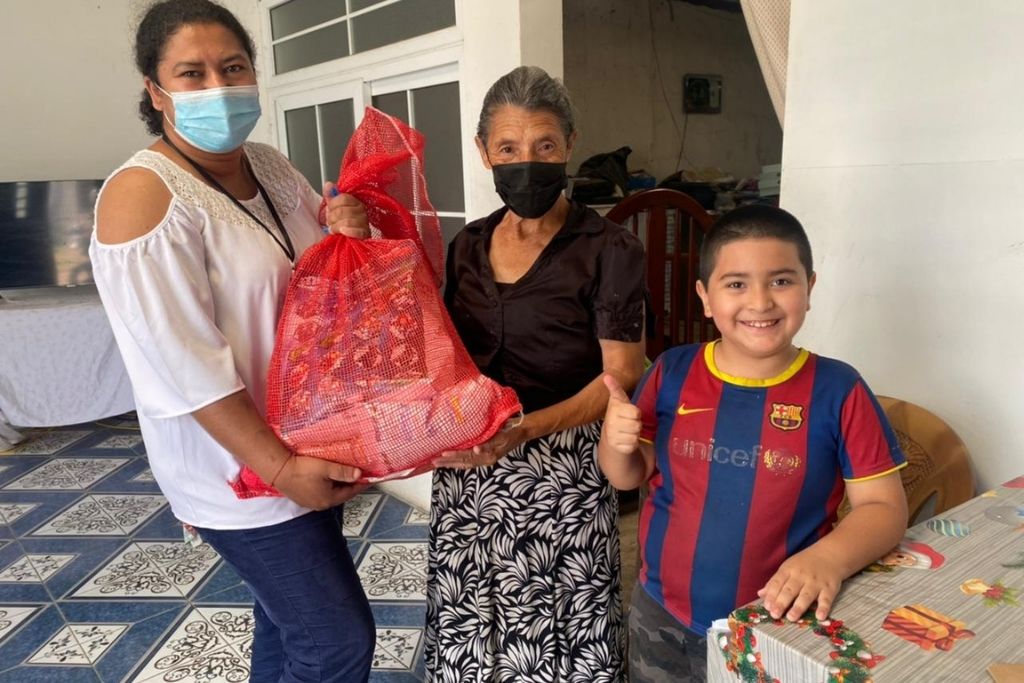 SOSEP continúa entrega de alimentos para niños y adultos mayores