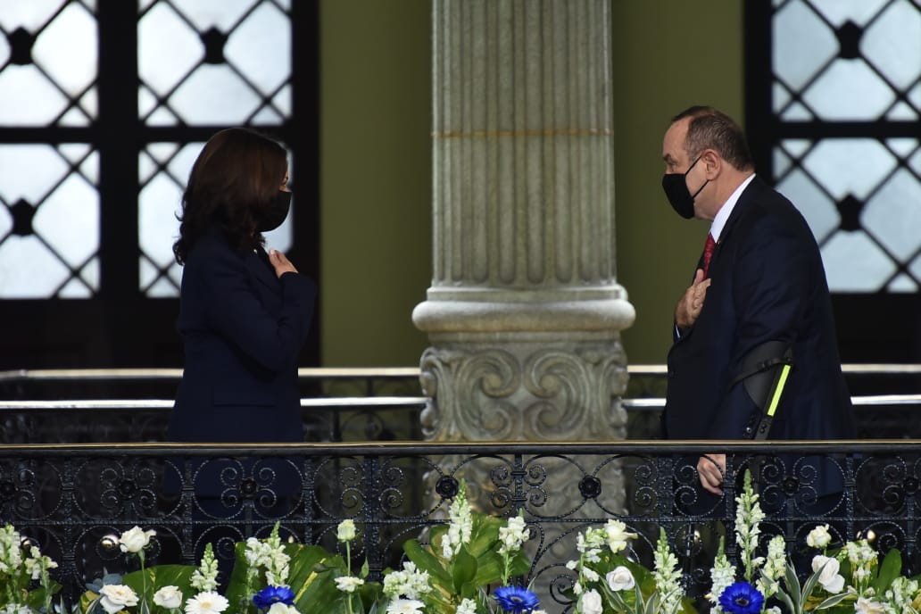 Presidente Giammattei solicita TPS a vicepresidenta Kamala Harris