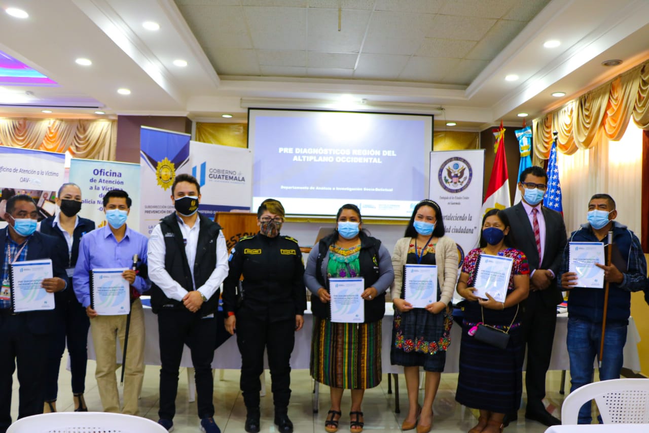 Mingob presenta plan para prevenir la violencia contra la mujer en Totonicapán