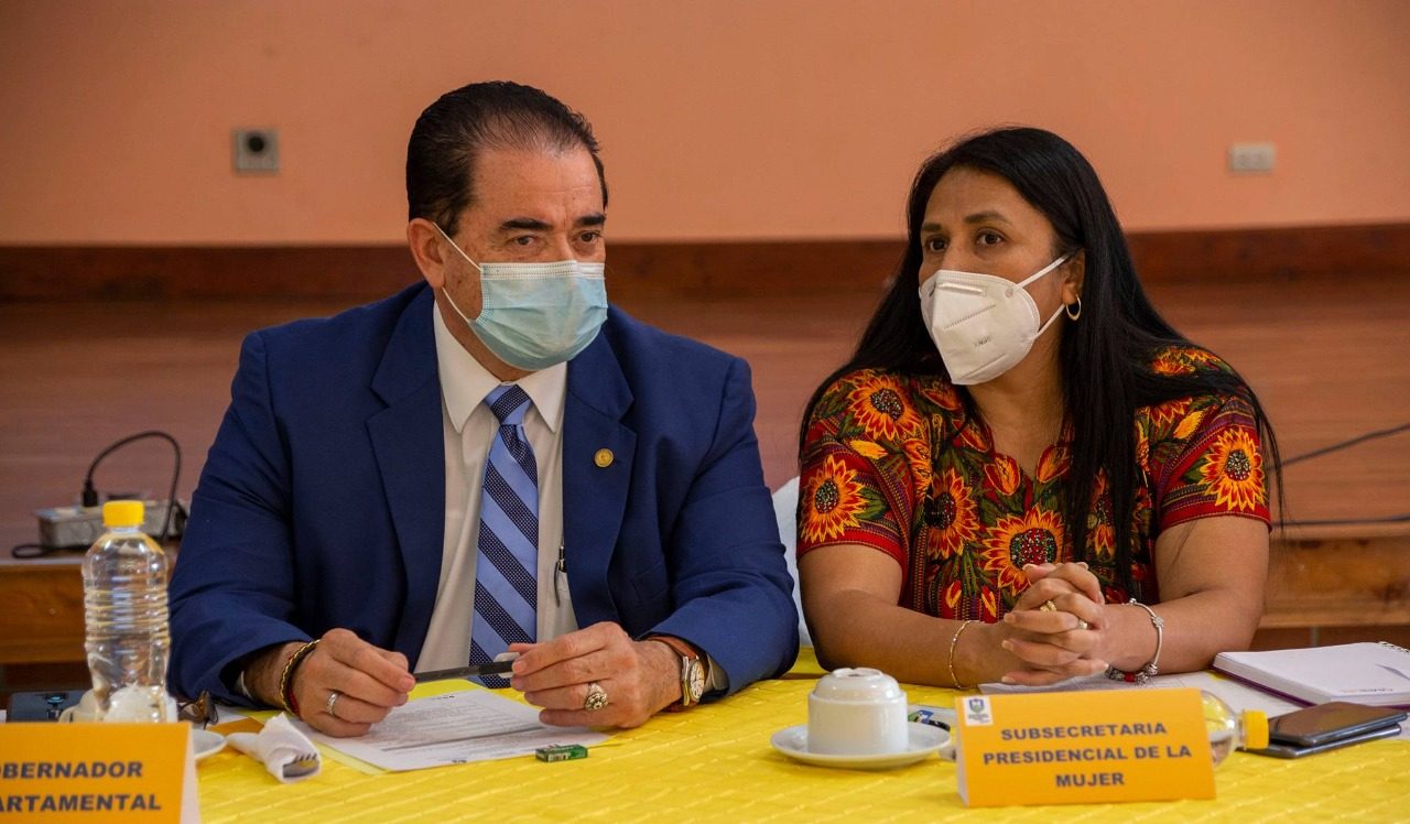 Buscan fortalecer las direcciones municipales de la mujer