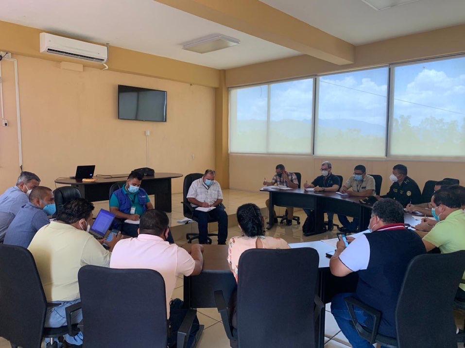 Dan seguimiento a la atención del servicio de energía eléctrica en Zacapa