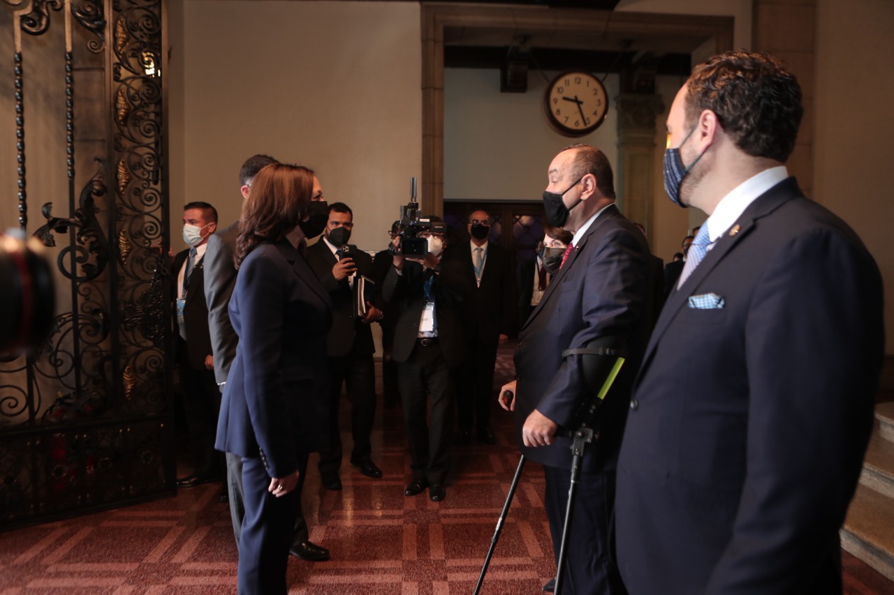 Presidente de Guatemala solicita unir esfuerzos con Estados Unidos