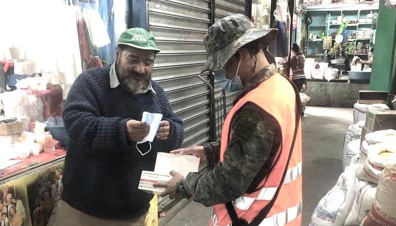 Reservas militares de Totonicapán concientizan a la población sobre el COVID-19