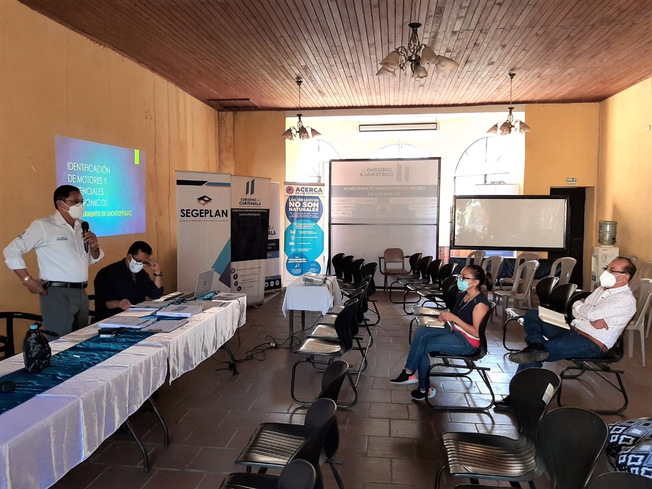 Realizan taller de actualización de motores y potenciales económicos en Suchitepéquez