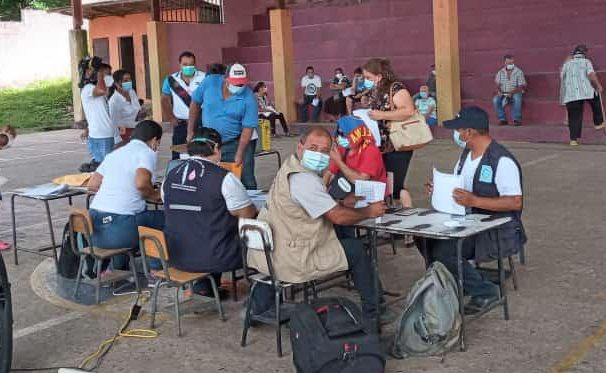 Población de Morales, Izabal, se beneficia con servicios integrales de salud