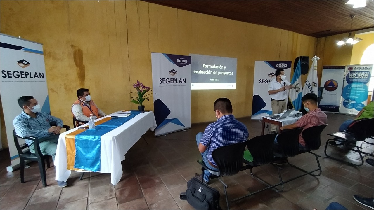 Segeplan capacita a personal de municipalidades de Suchitepéquez