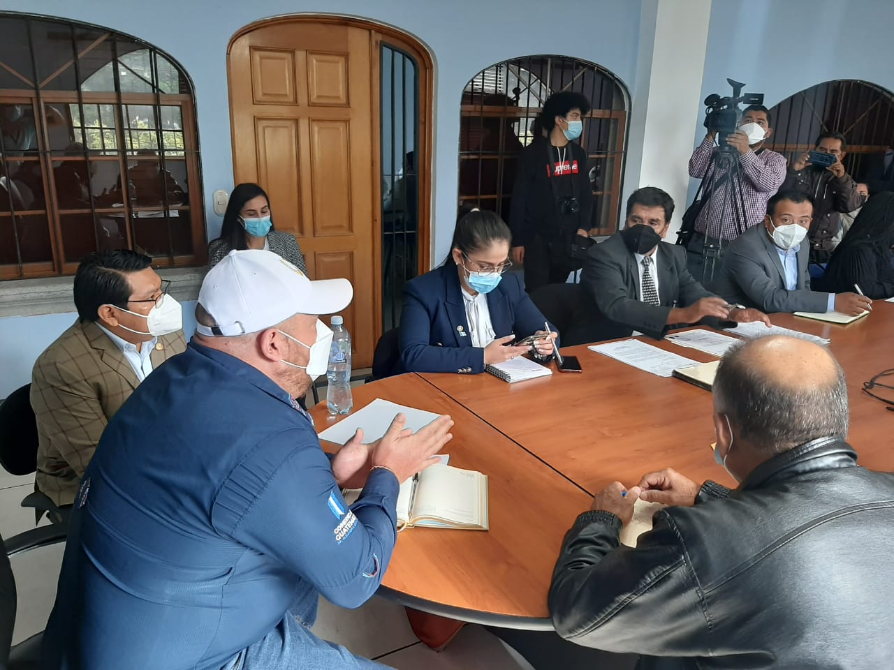 Logran acuerdos en favor de afectados por inundaciones en libramiento de Chimaltenango