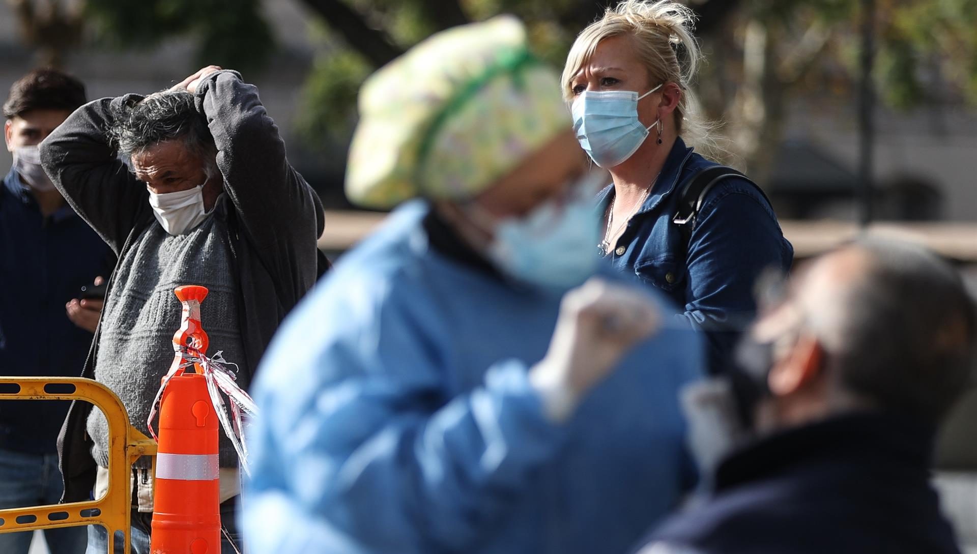 Argentina comienza nueva etapa de restricciones contra segunda ola de COVID-19