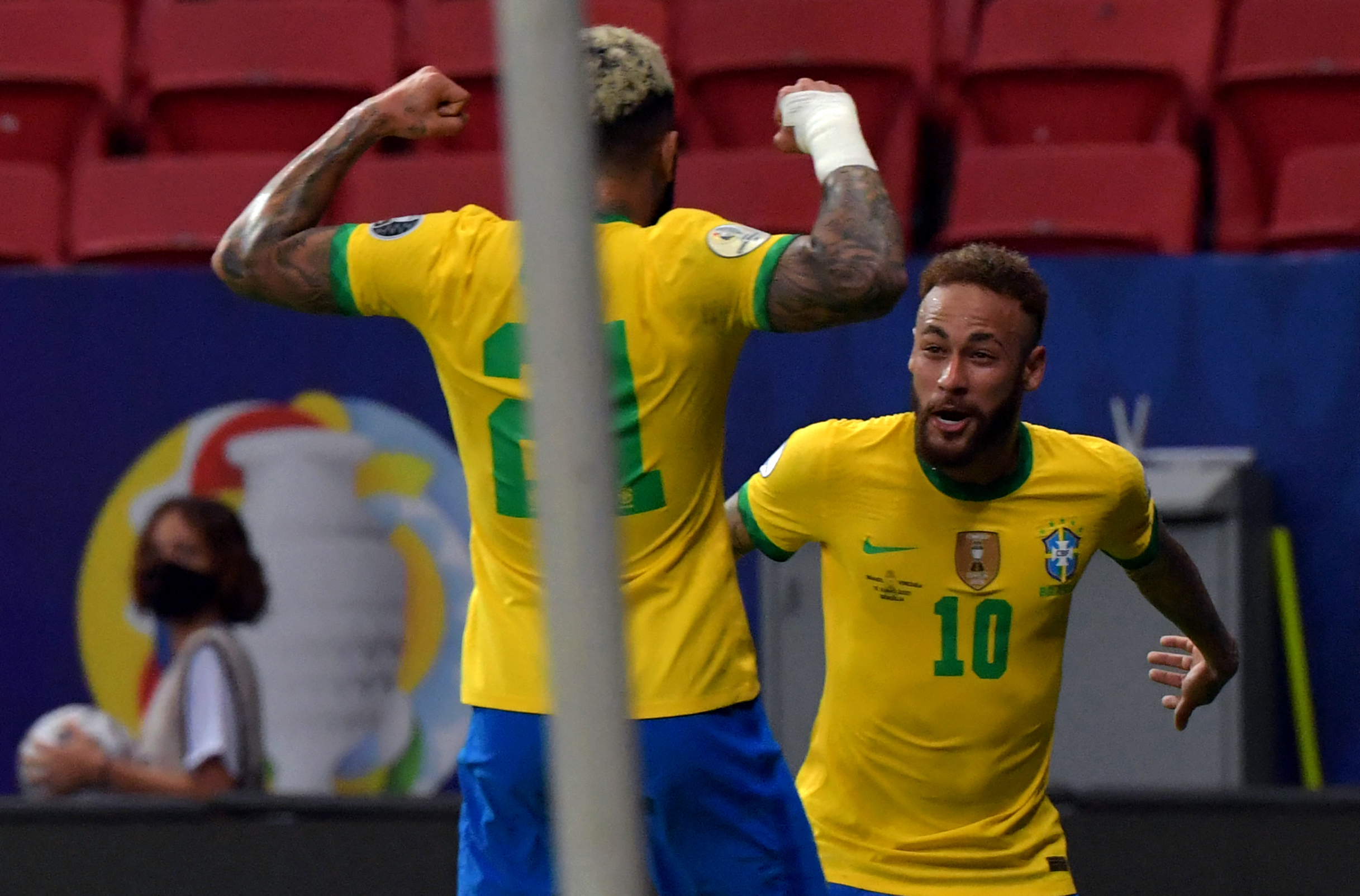 Brasil y Colombia debutan con victoria en una polémica Copa América 2021