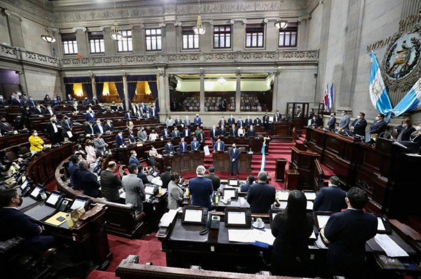 Congreso se declara en sesión permanente para discutir iniciativa 5933