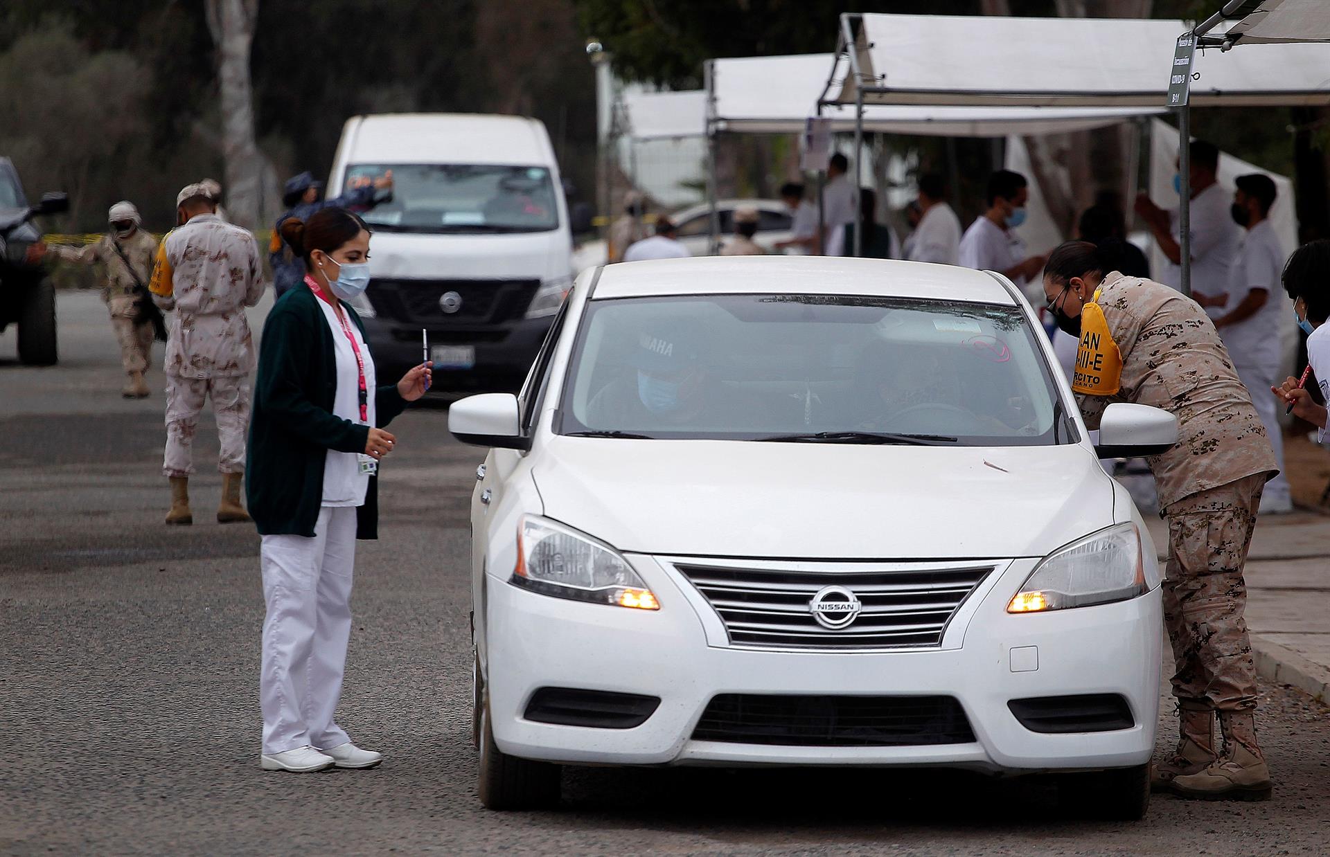 México estrena las vacunas de EE. UU. en Baja California para abrir la frontera