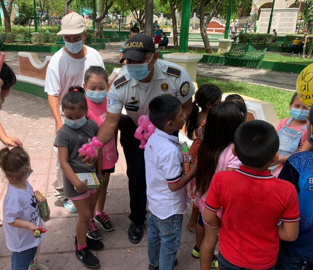Policías fomentan el acercamiento ciudadano en el territorio