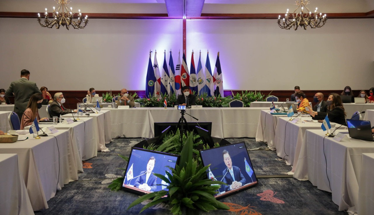 Guatemala asume presidencia “pro tempore” del Sica