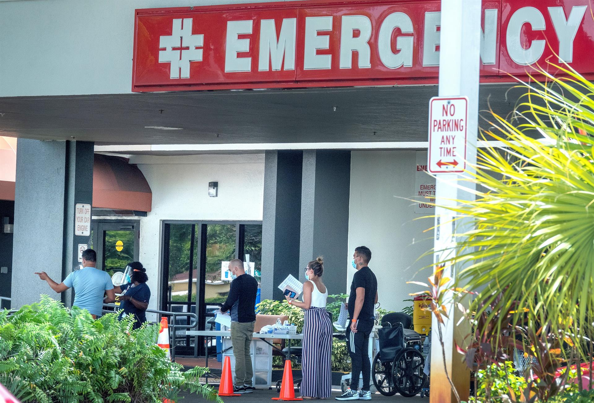Piden declarar estado de emergencia en Florida tras repunte de COVID-19
