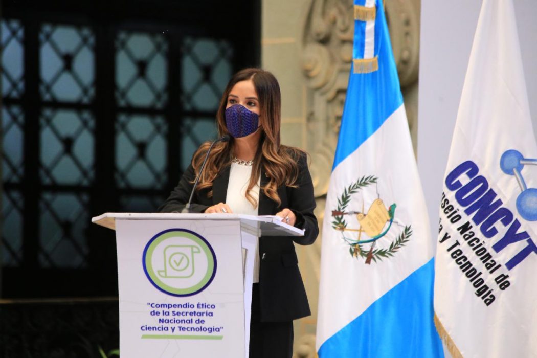 Senacyt lanza compendio ético para promover la anticorrupción