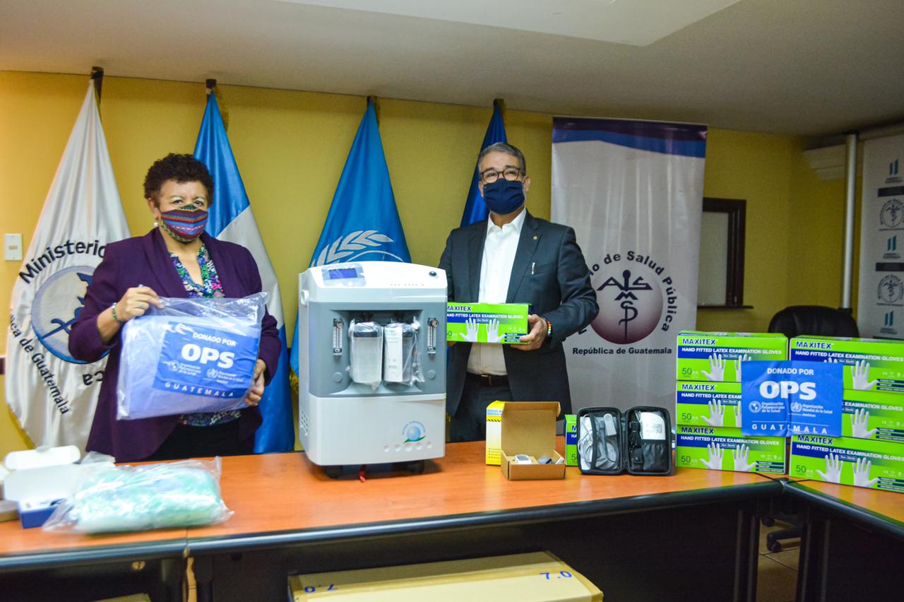 El donativo fue recibido por la ministra de Salud, Amelia Flores