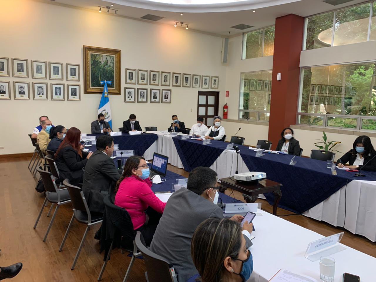 En la reunión participaron representantes de las diferentes instituciones de Gobierno.