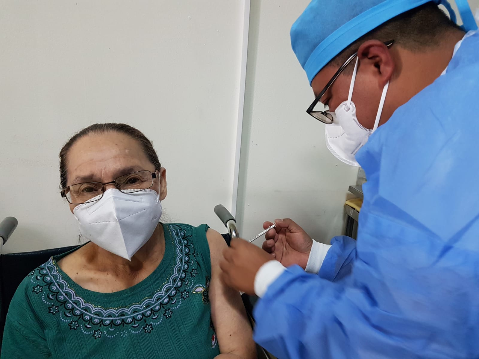 Puestos de vacunación en la USAC estarán habilitados este fin de semana