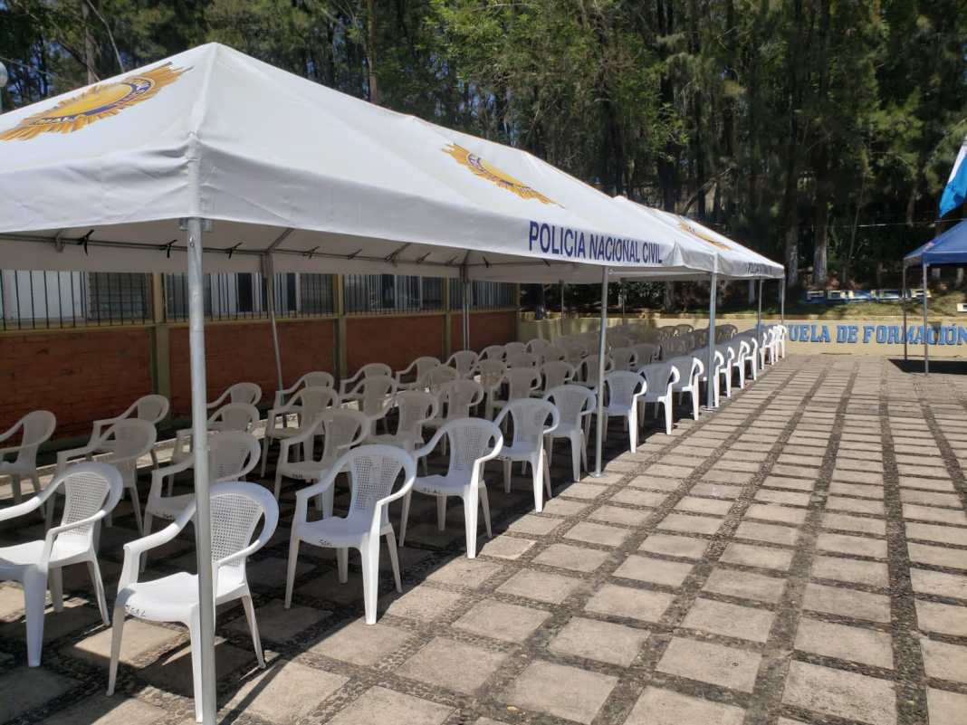 PNC habilitará este jueves centro de vacunación en escuela de oficiales de la zona 6
