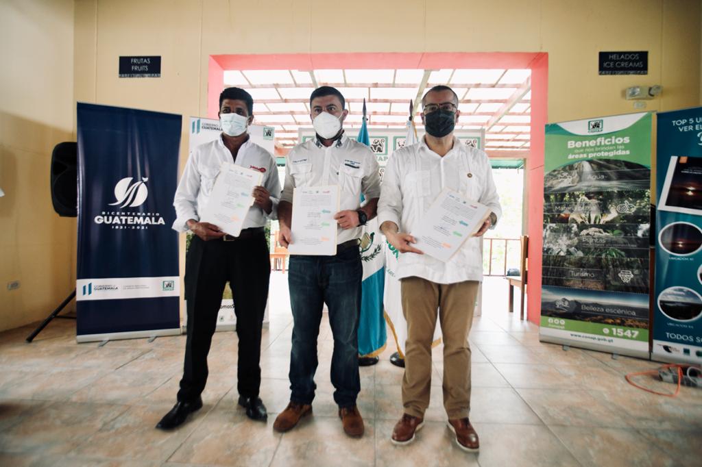 Firman convenio para fomentar el desarrollo de comunidades de Petén a través del turismo