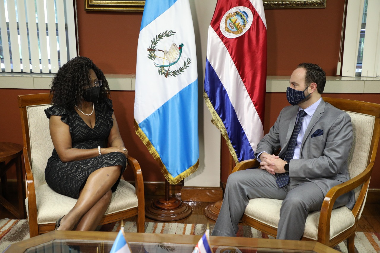 Guatemala y Costa Rica coinciden en respetar derechos humanos de afrodescendientes
