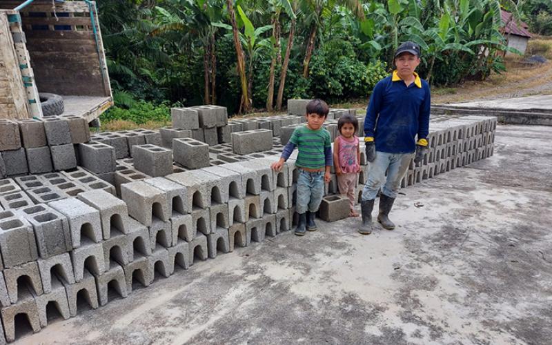 Las familias damnificadas por Eta y Iota recibieron los materiales para la construcción de sus viviendas.