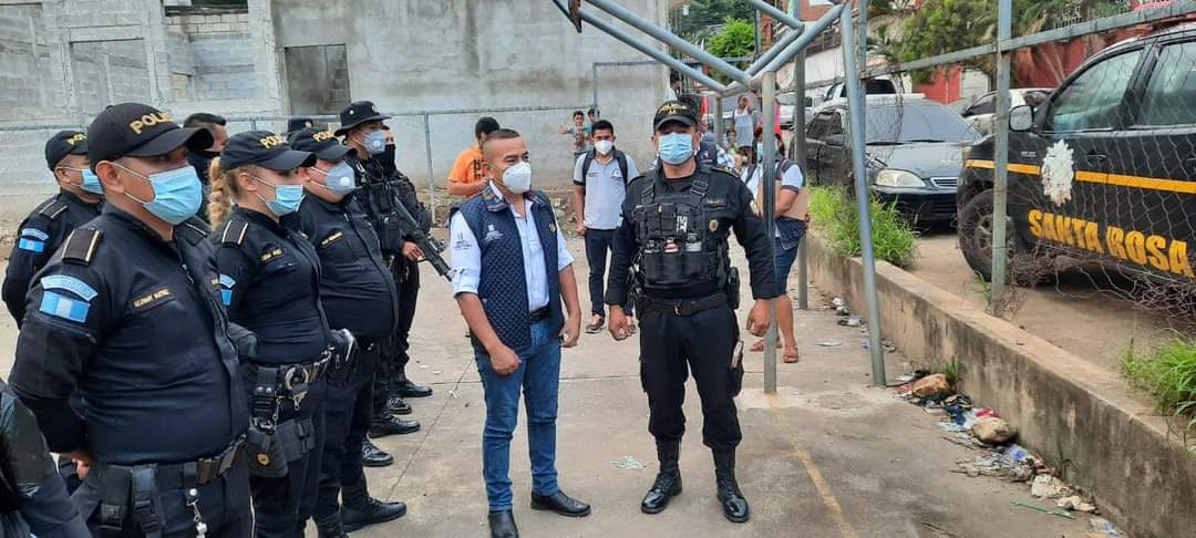 Realizan operativos en ventas de bebidas alcohólicas de Santa Rosa