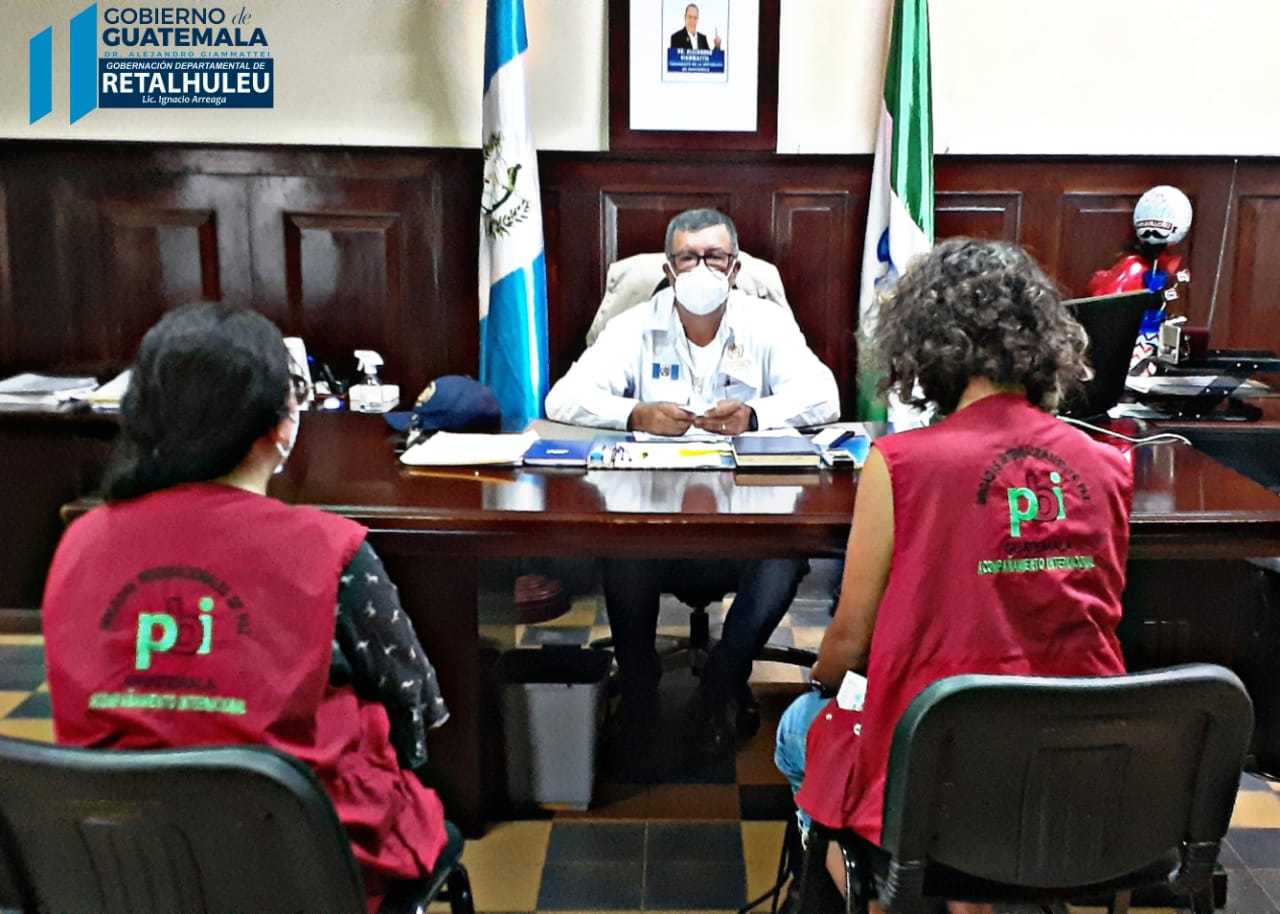 Voluntarios de organización internacional contribuyen al progreso de Retalhuleu