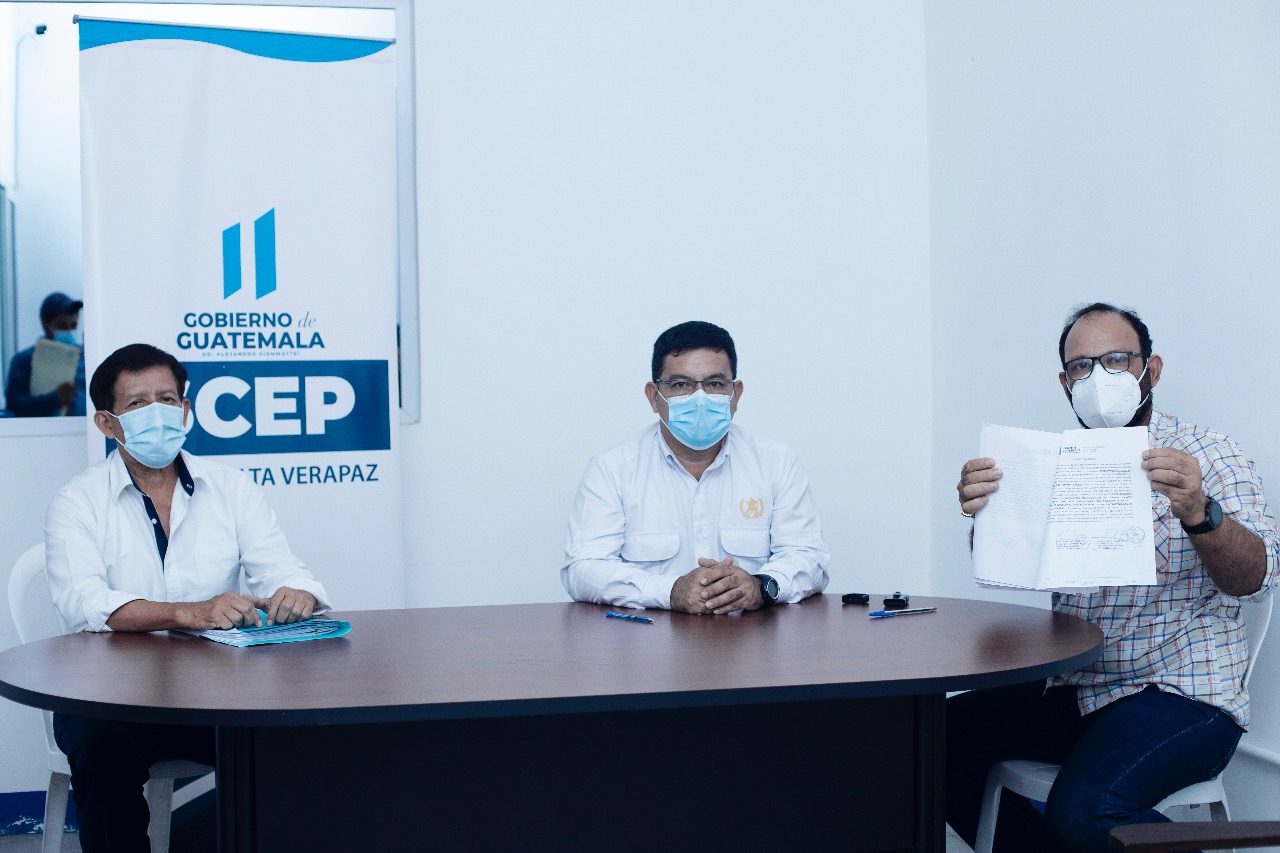 Finaliza firma de convenios para proyectos de desarrollo en Alta Verapaz