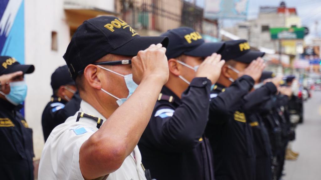 Gestionan apertura de subestación policial en comunidad de Santa María Xalapán
