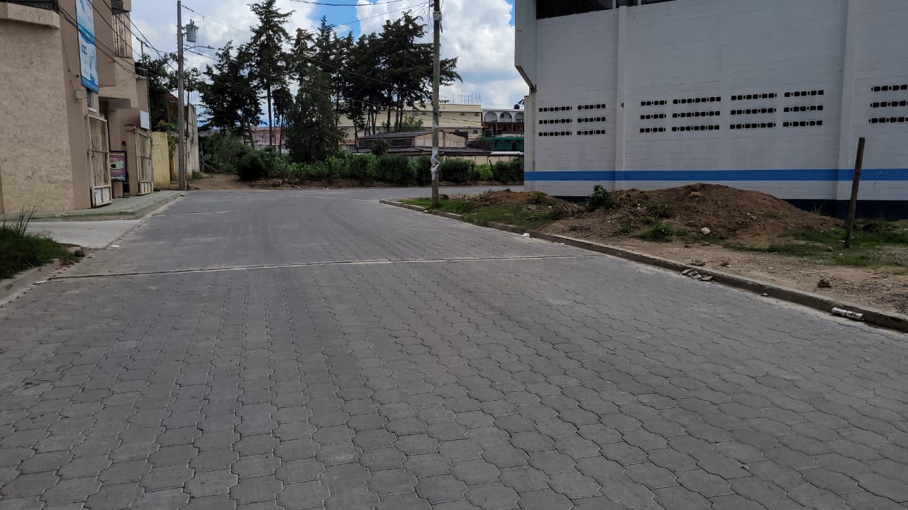 Vecinos de Santa Cruz del Quiché se benefician con mejores calles