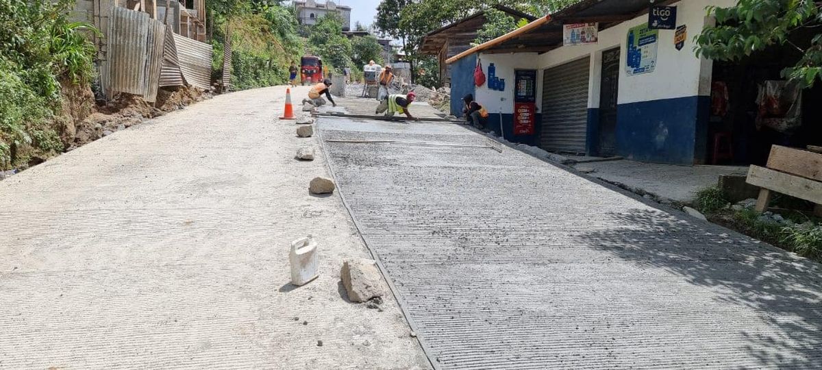 Avanza proyecto en favor de comunitarios de San Juan Cotzal