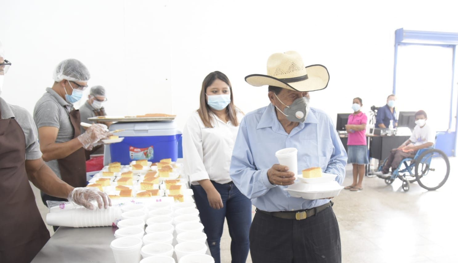 Población de Monjas, Jalapa, se beneficia con comedor social