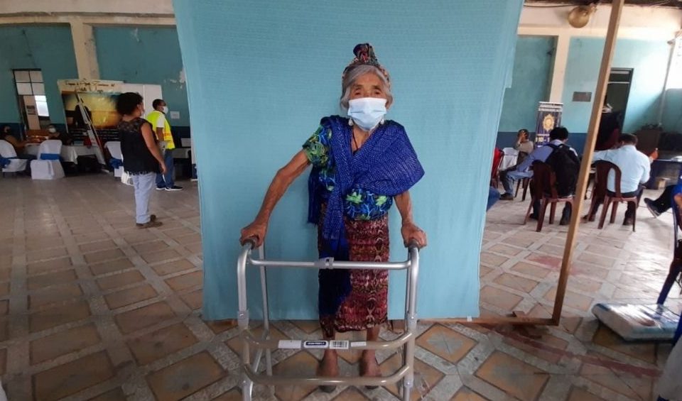SOSEP y SCEP apoyan a adultos mayores de Jacaltenango
