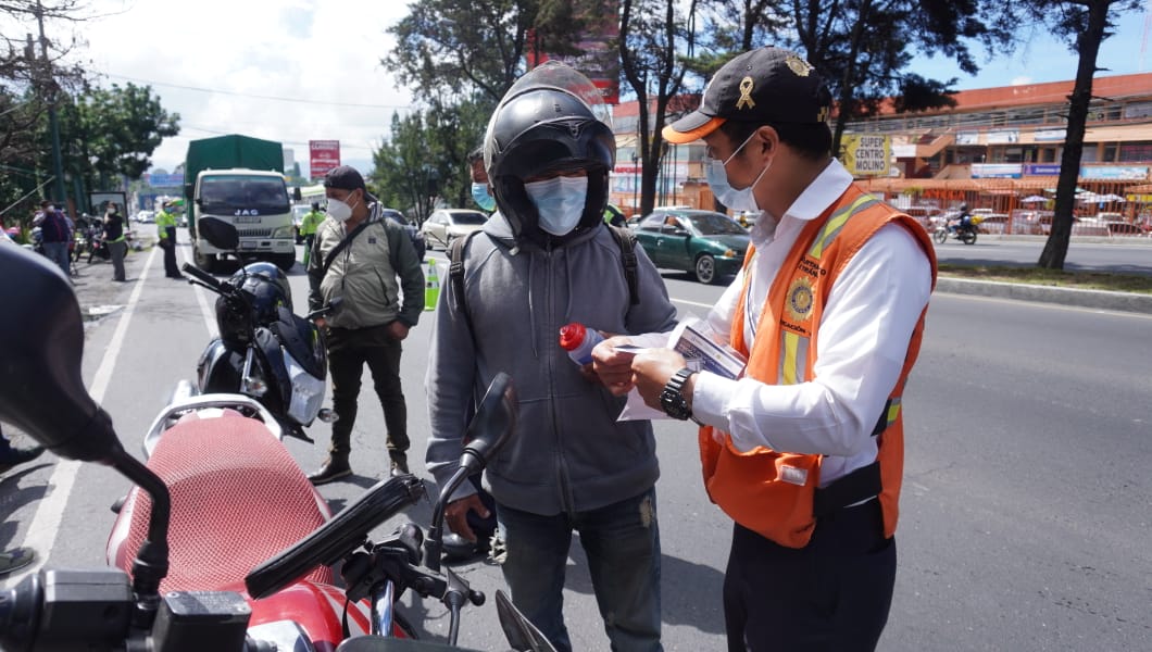 Instalan operativo de seguridad vial en la calzada Roosevelt