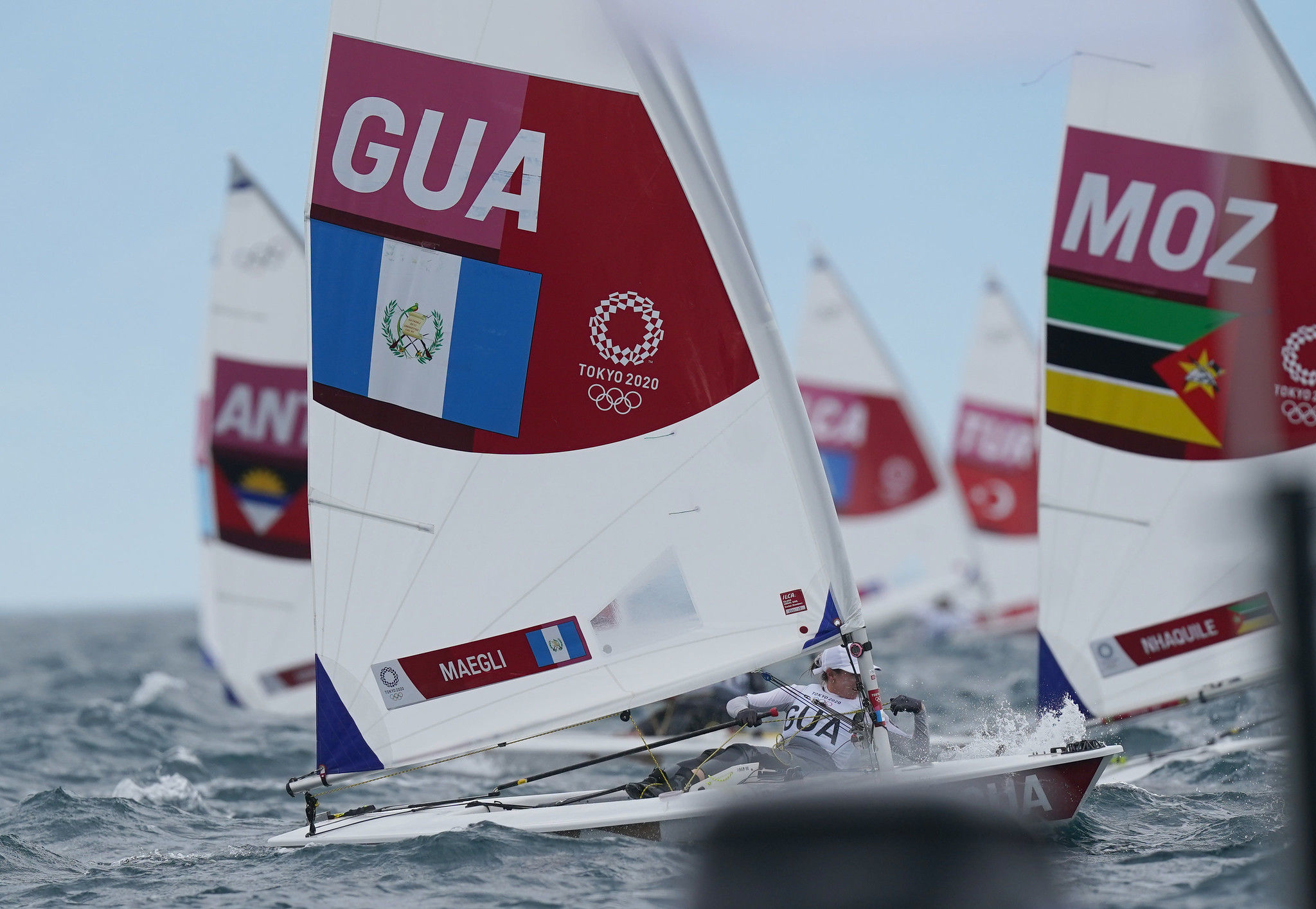 Día 4: Hermanos Maegli cumplen 6 regatas en láser radial de navegación a vela