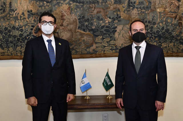 Canciller fortalece relaciones de cooperación durante gira de trabajo en México