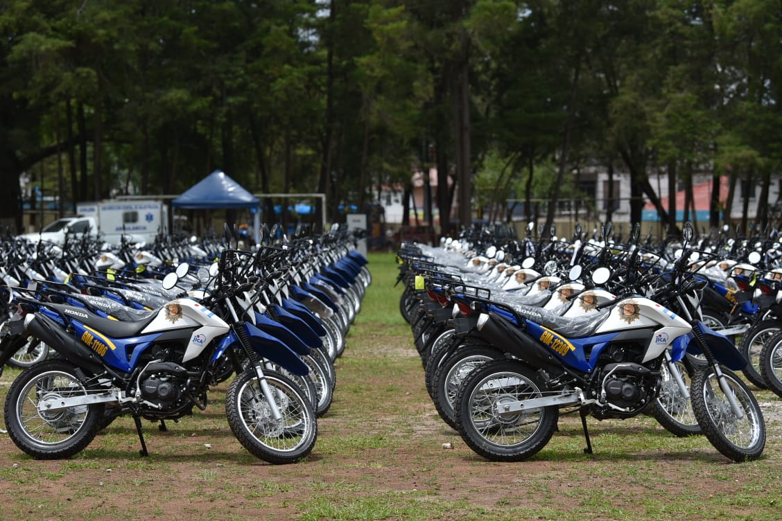 Guatemala recibe 200 motocicletas para Policía Comunitaria