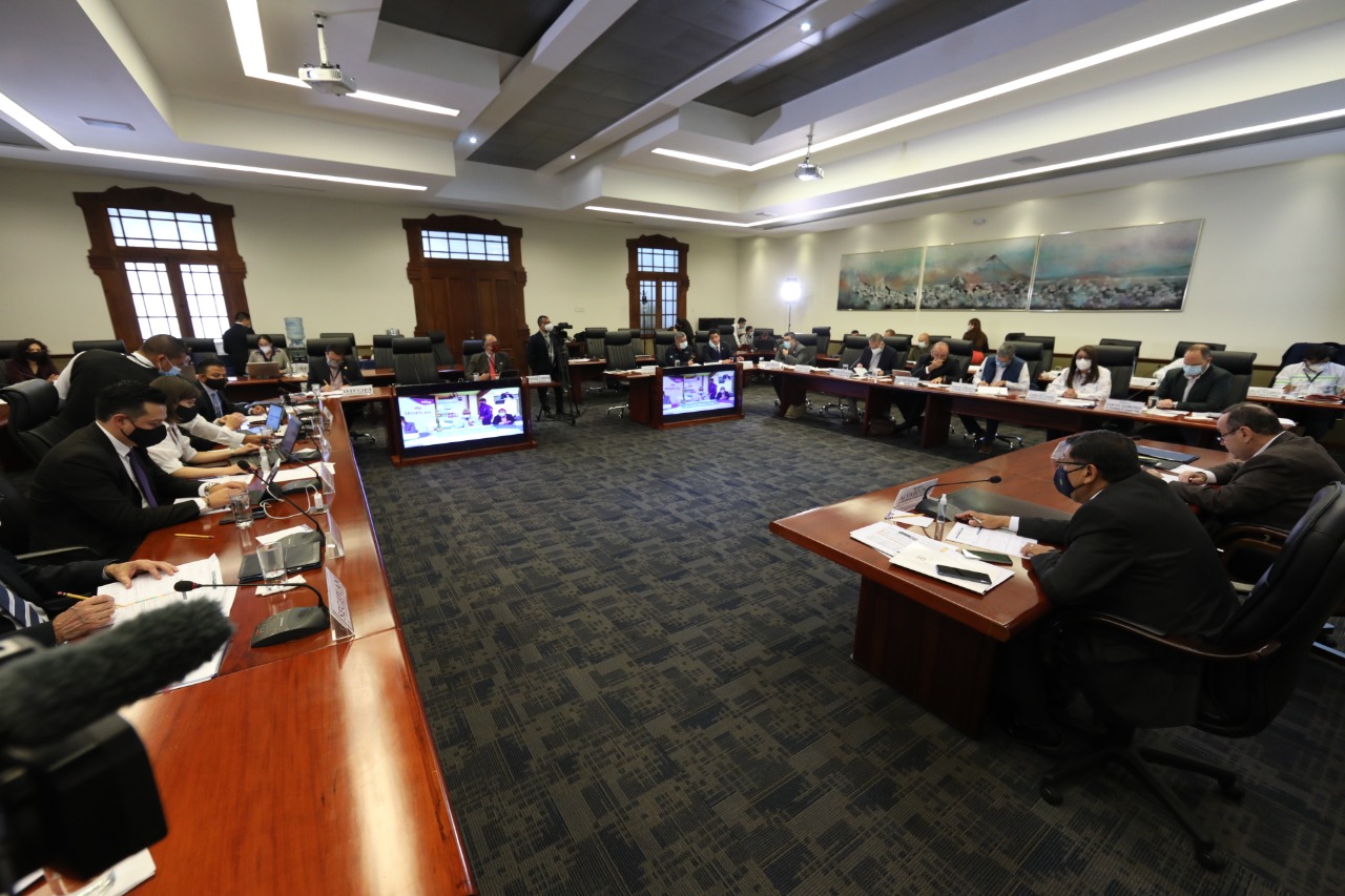 Las reuniones virtuales con alcaldes de Totonicapán y Quiché se realizaron en Casa Presidencial.