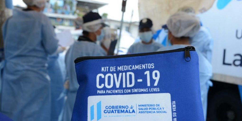 Los kits de medicamentos son otorgados a pacientes con síntomas leves de COVID-19.
