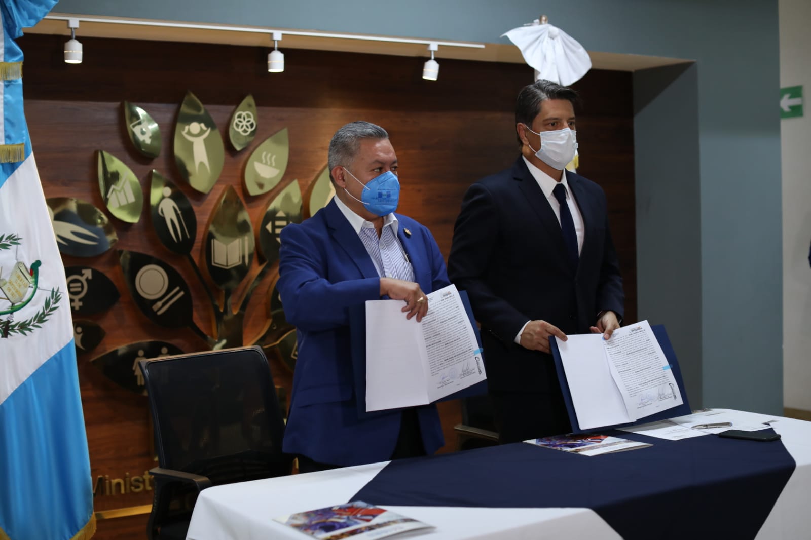 Mides y Guatemala Próspera firman convenio