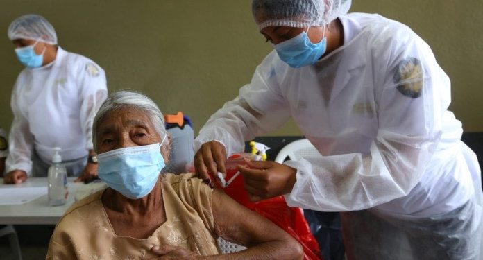 COVID-19: Cerca de 3 millones de dosis administradas en plan de vacunación