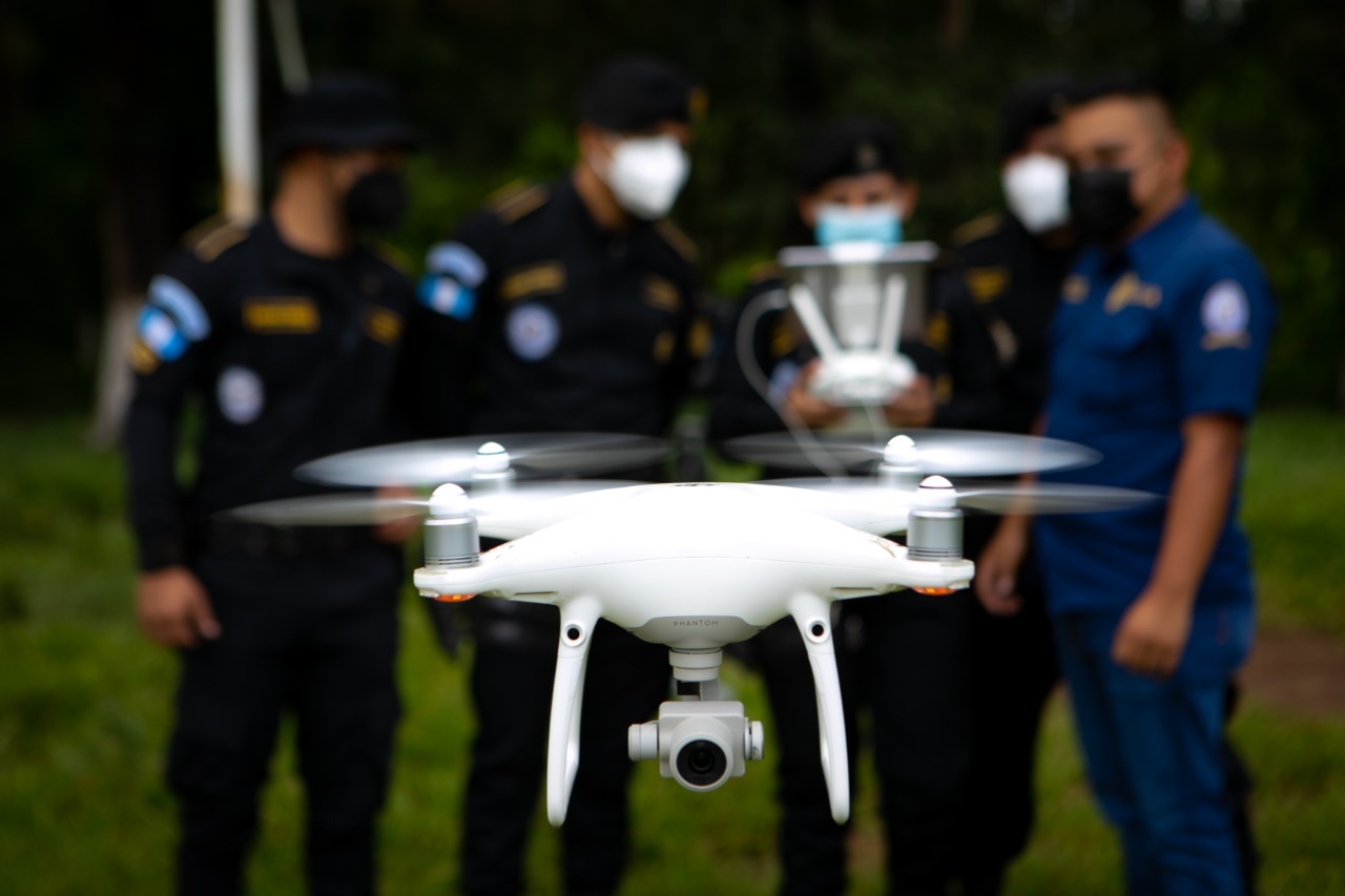 Investigadores de la SGAIA fortalecen sus capacidades en el uso de drones