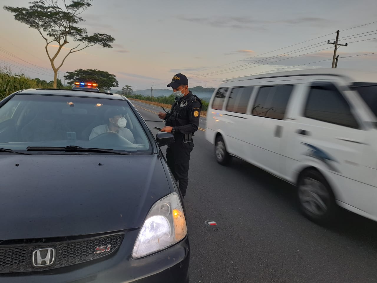 Tránsito de la PNC intensifica operativos de seguridad vial para reducir accidentes