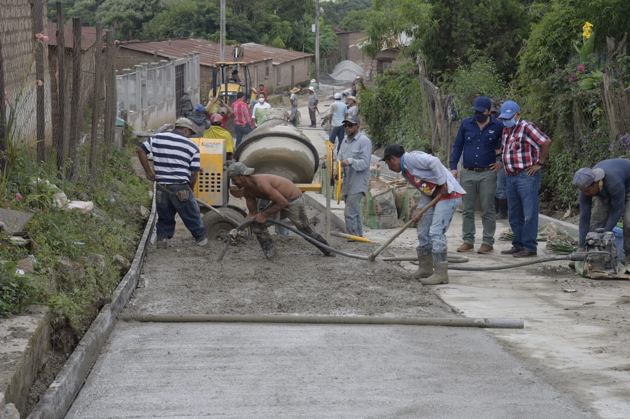 Desarrollo vial llega a comunidades más lejanas de Jalapa
