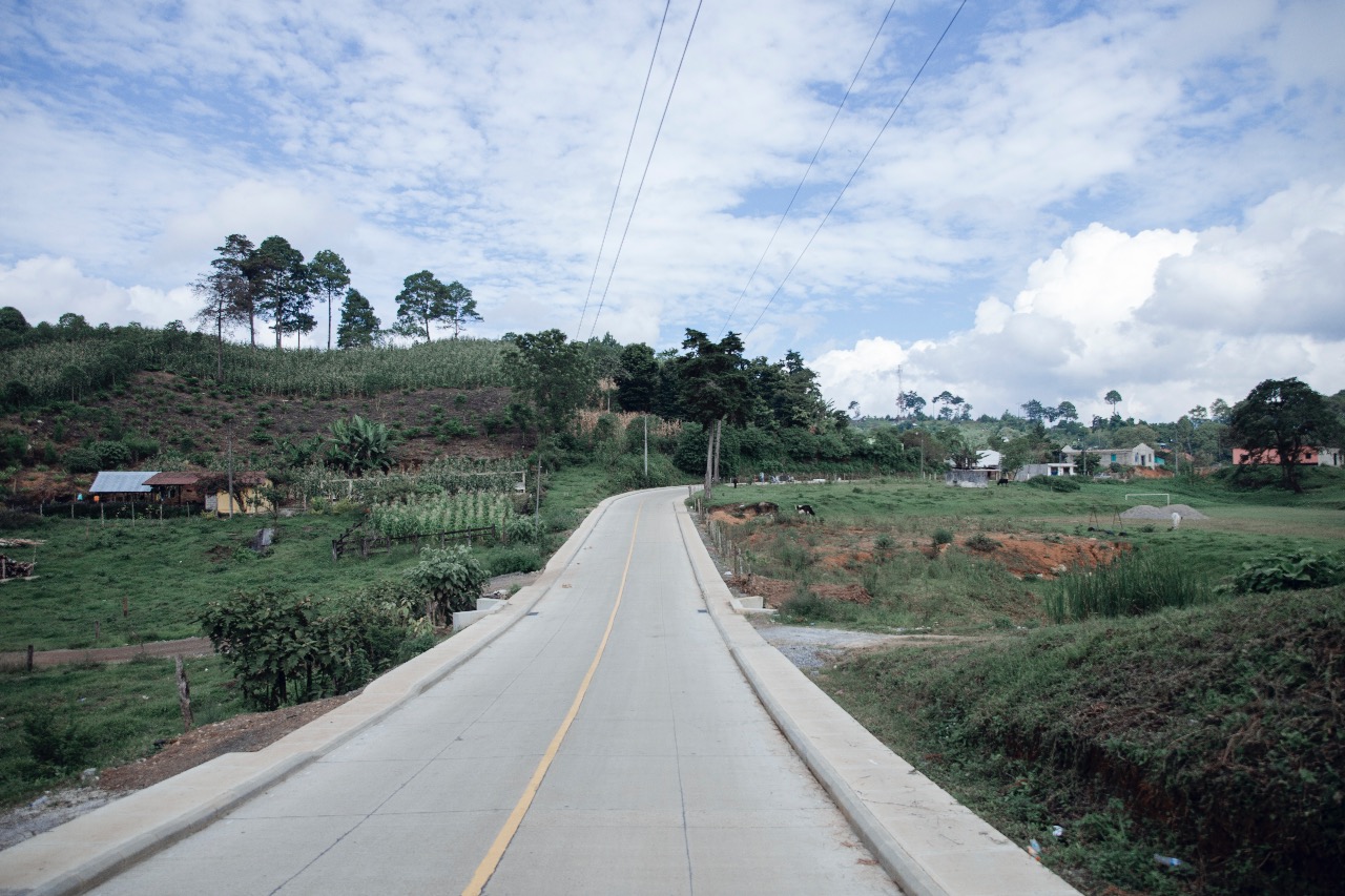 Por culminarse pavimentación de ruta que une a comunidades de Cobán